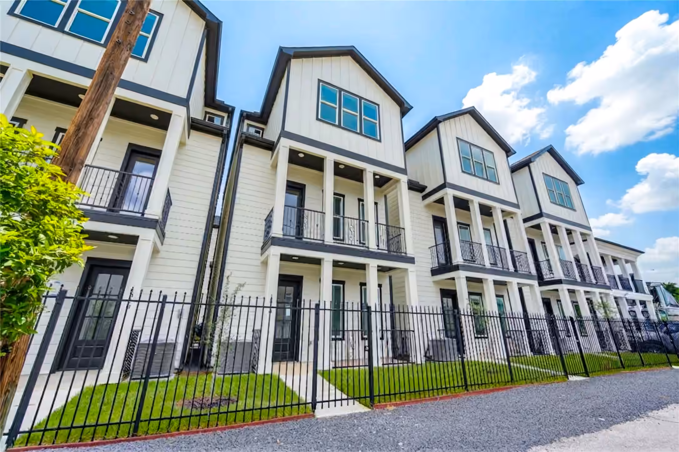 Photo 2 of 1518 Winter Street, Houston, TX
