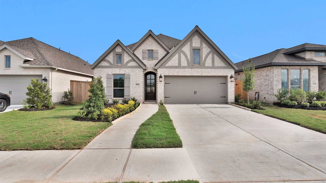 Photo 2 of 19231 Satsuma Ridge Drive, Manvel, TX