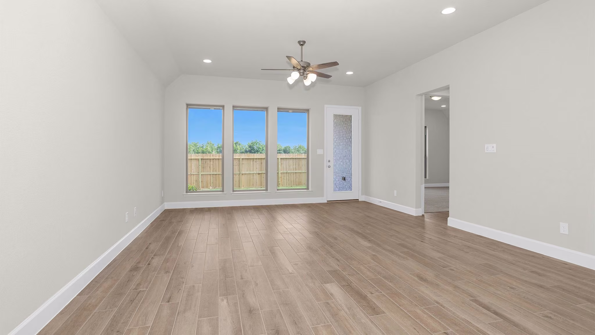 Photo 7 of 19231 Satsuma Ridge Drive, Manvel, TX