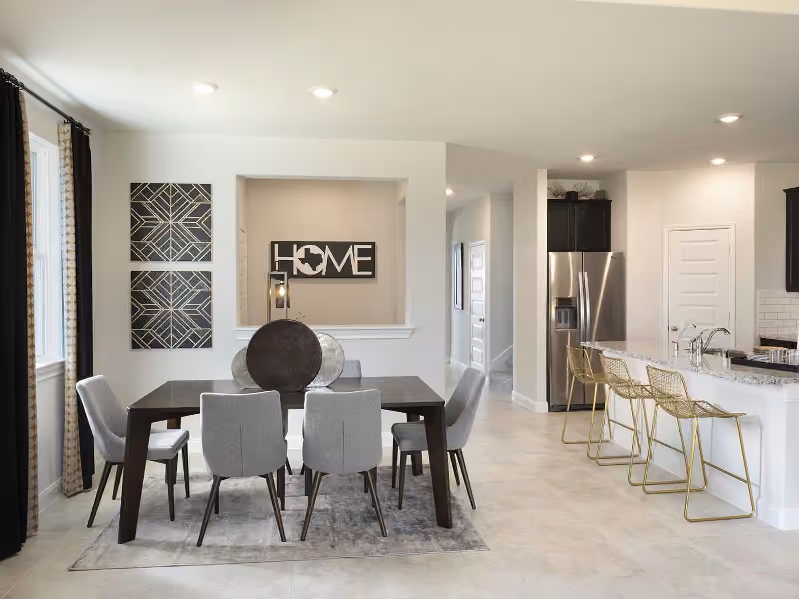 Photo 3 of 5129 Redbud Valley Drive, Pearland, TX