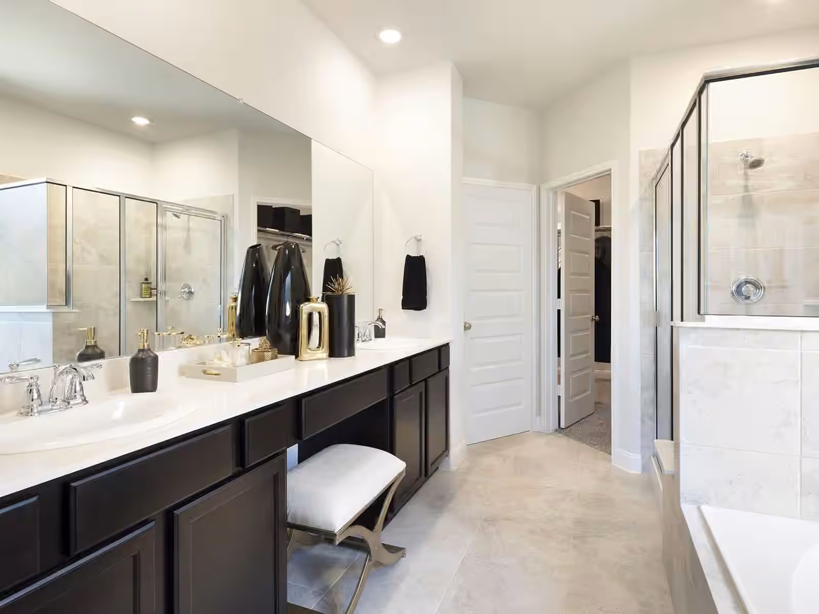 Photo 4 of 5129 Redbud Valley Drive, Pearland, TX