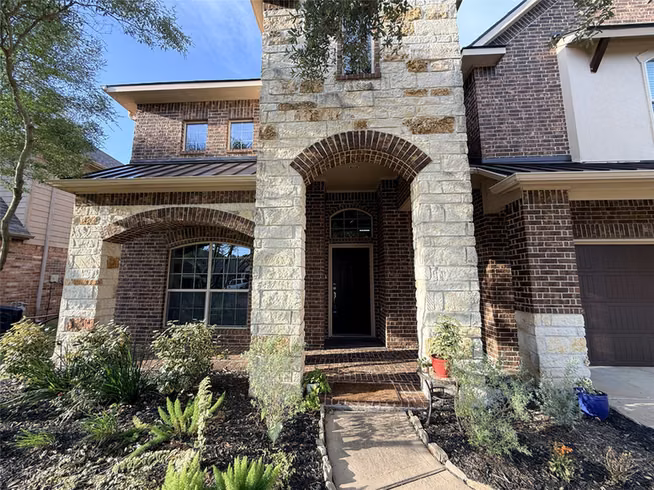Photo 2 of 18610 Tara Ashley Street, Cypress, TX