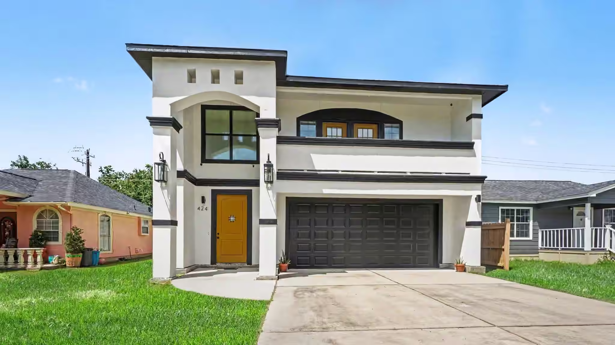 Photo of 424 S Holmes Street, La Porte, TX 77571