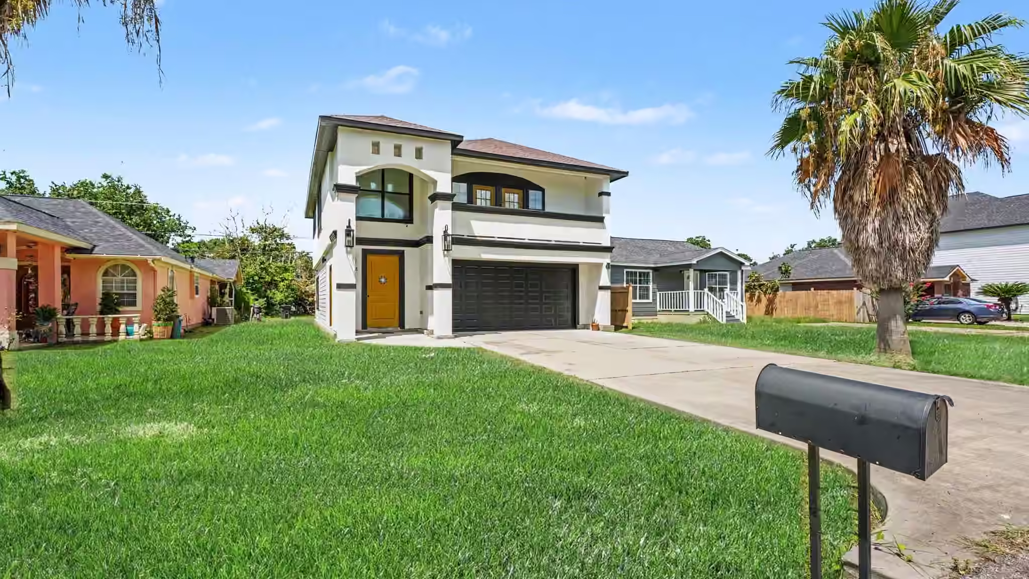 Photo 4 of 424 S Holmes Street, La Porte, TX