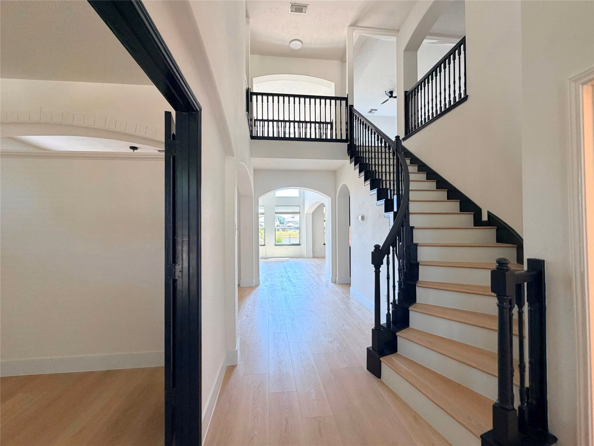 Photo 4 of 22110 Bridgestone Pine Court, Spring, TX