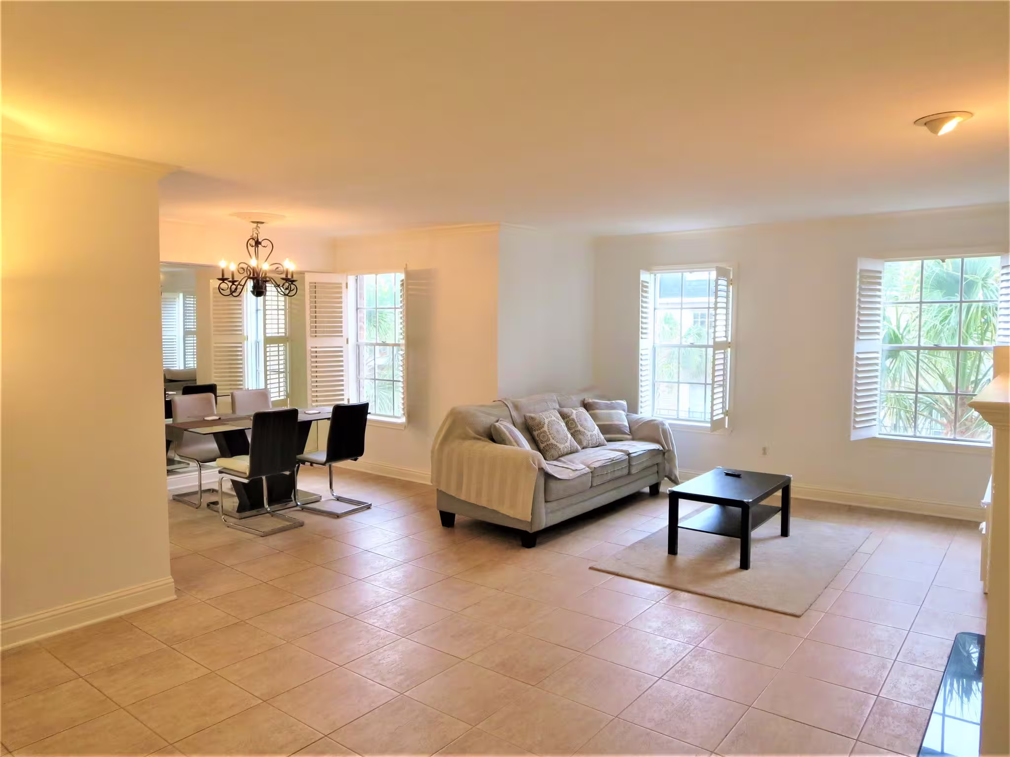 Photo of 361 N Post Oak Lane 239, Houston, TX