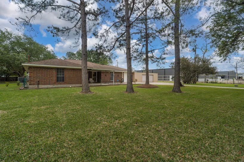 Photo 3 of 2311 Anders Lane, Kemah, TX