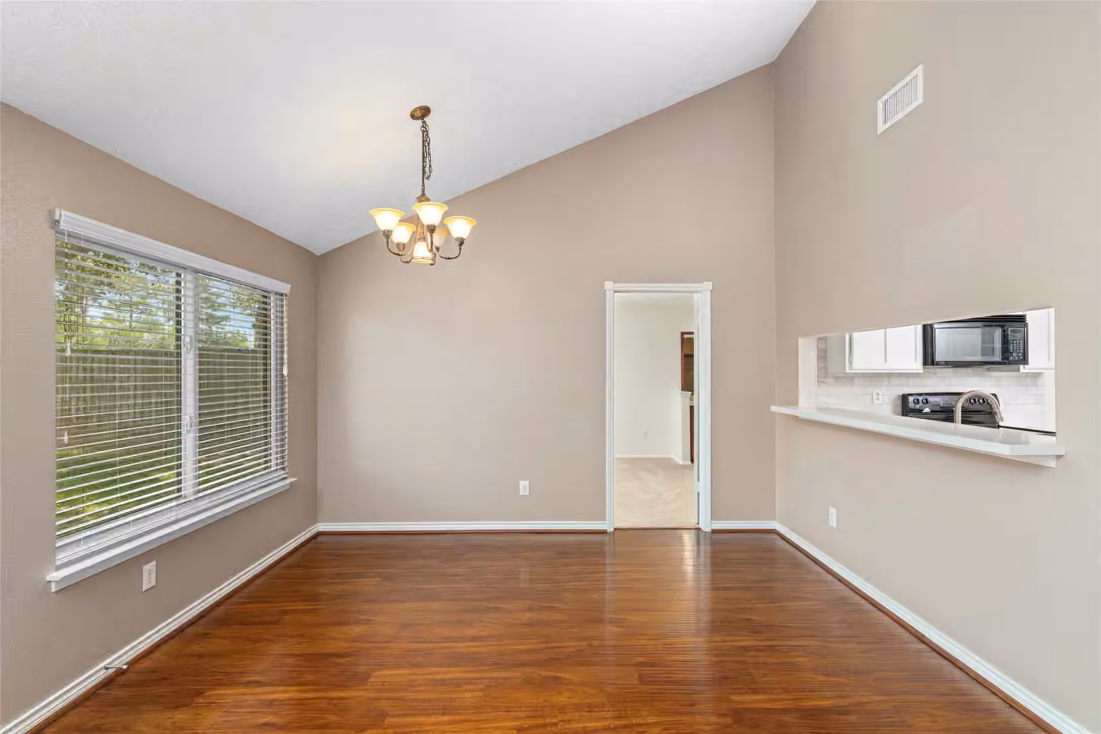 Photo 5 of 4715 Roserock Lane, Spring, TX