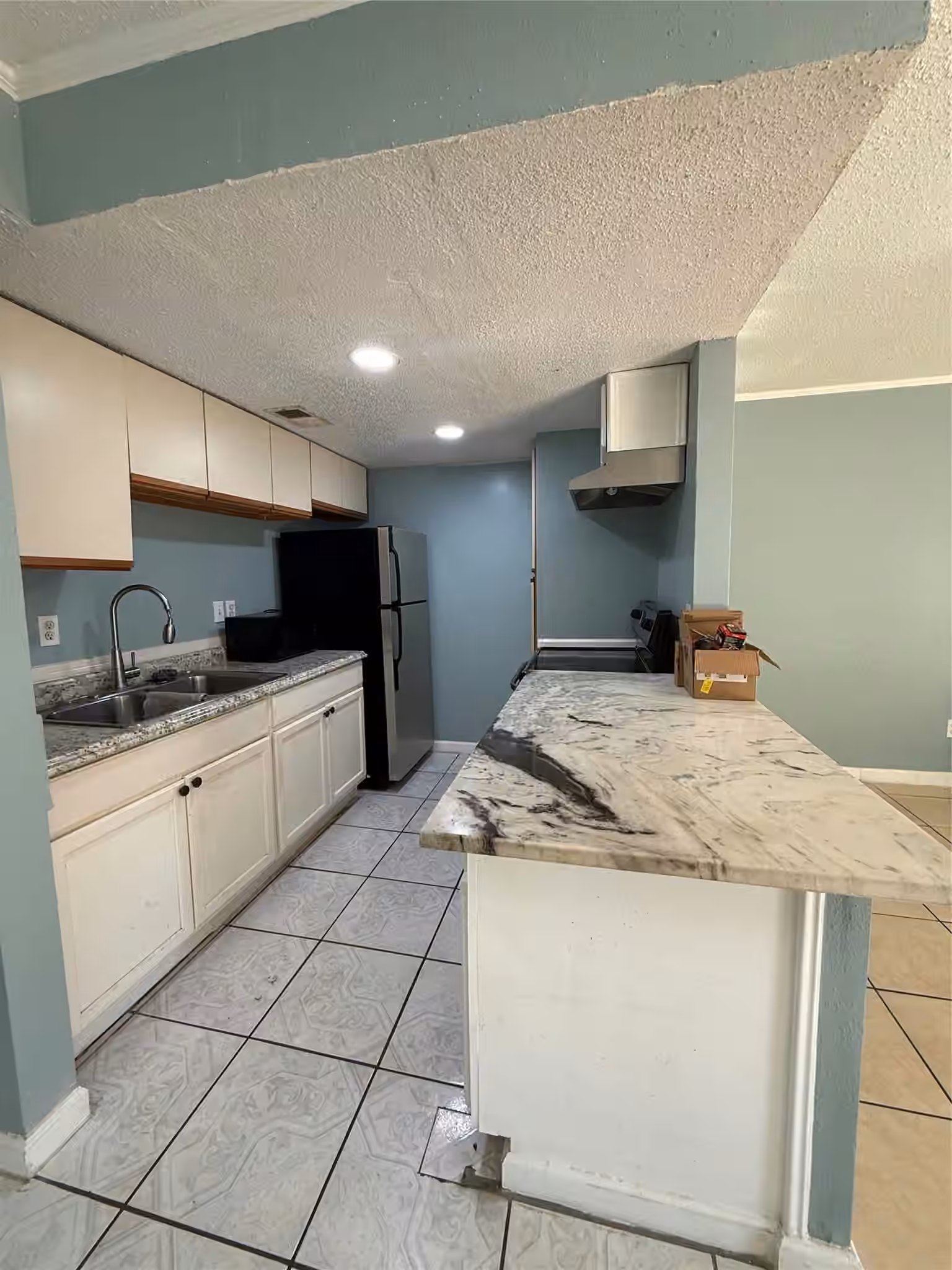 Photo 5 of 7402 Alabonson Road 407, Houston, TX