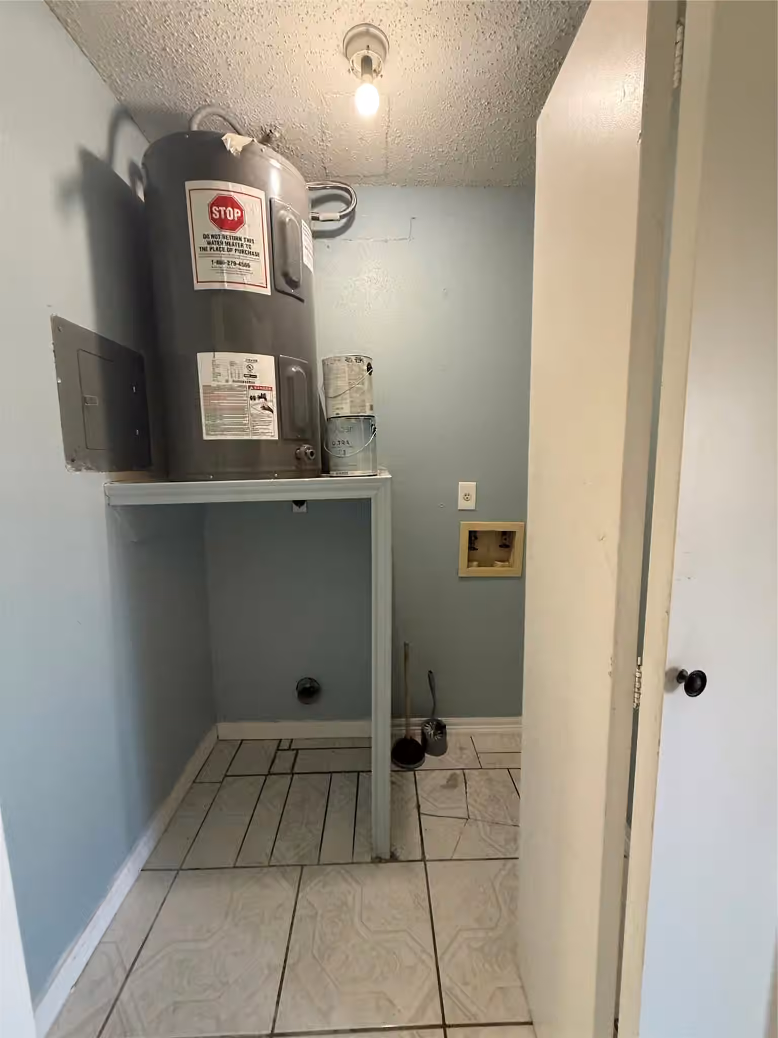 Photo 6 of 7402 Alabonson Road 407, Houston, TX