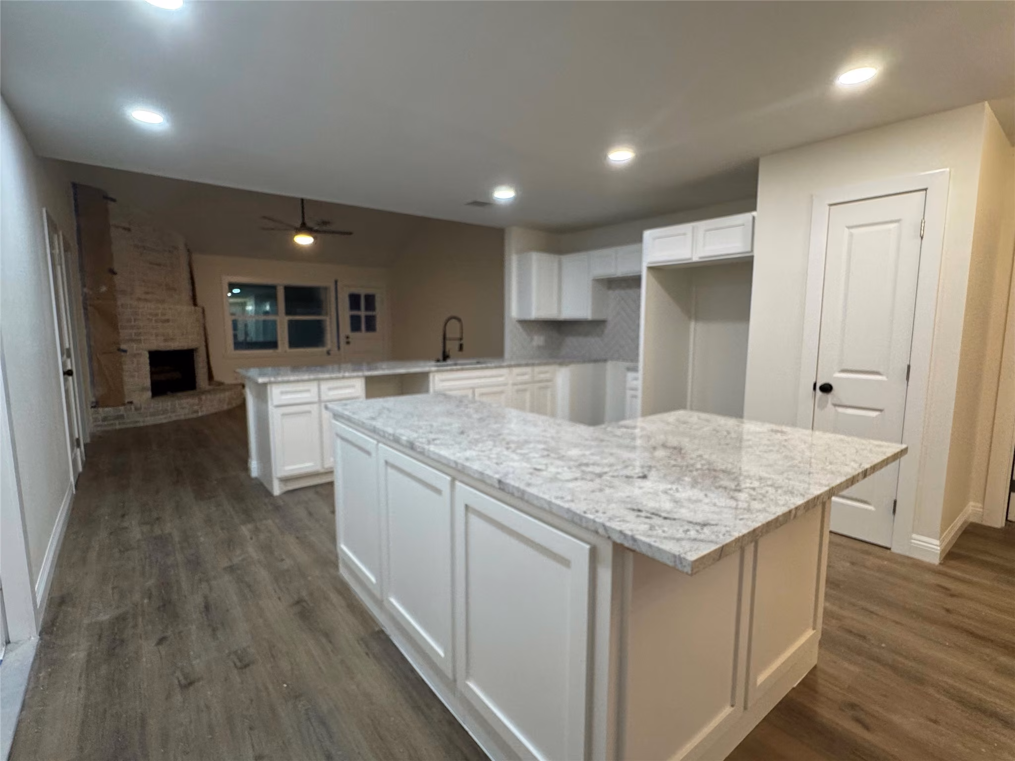 Photo 3 of 6210 Autumn Arbor Drive, Houston, TX
