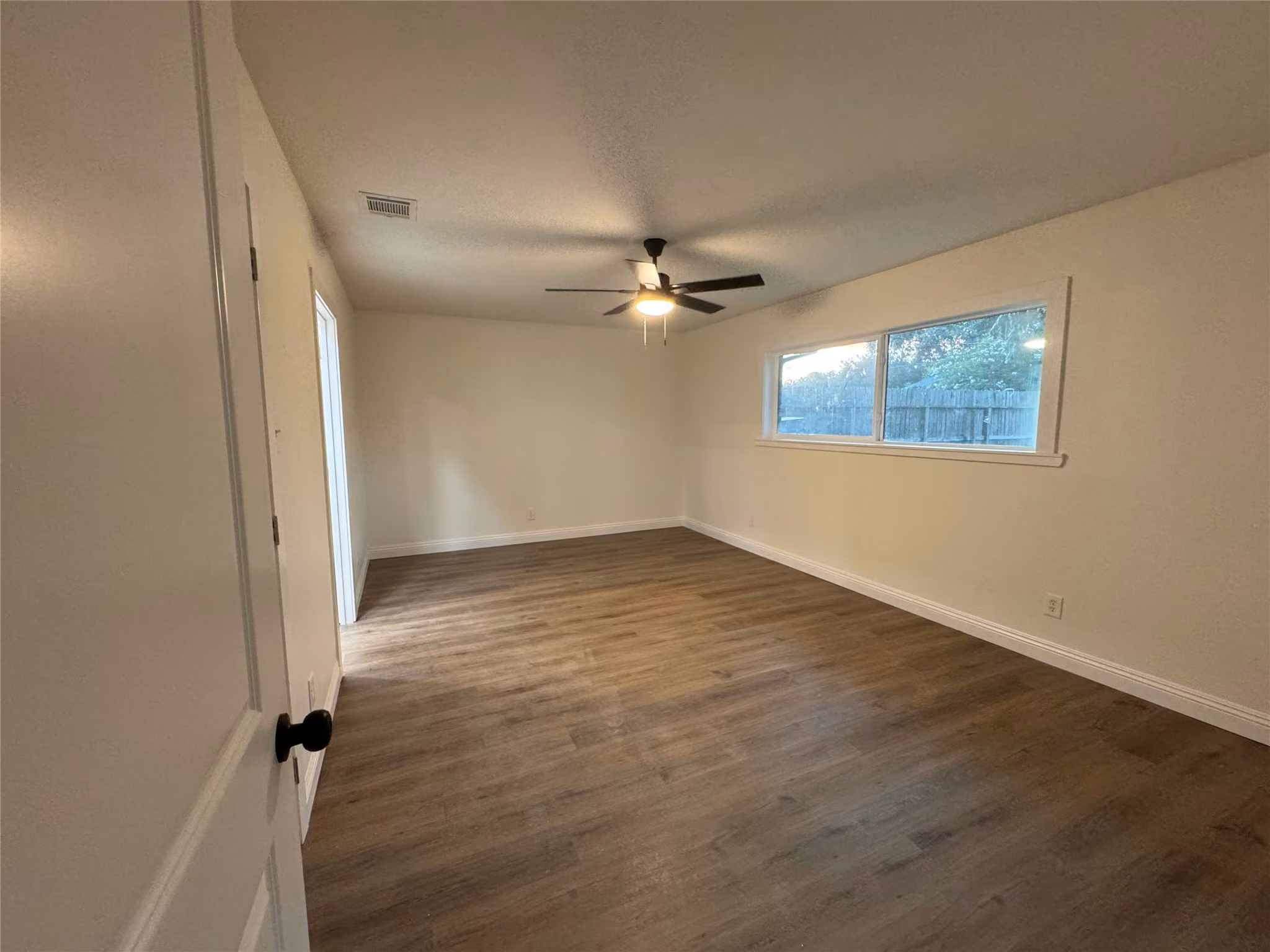 Photo 5 of 6210 Autumn Arbor Drive, Houston, TX
