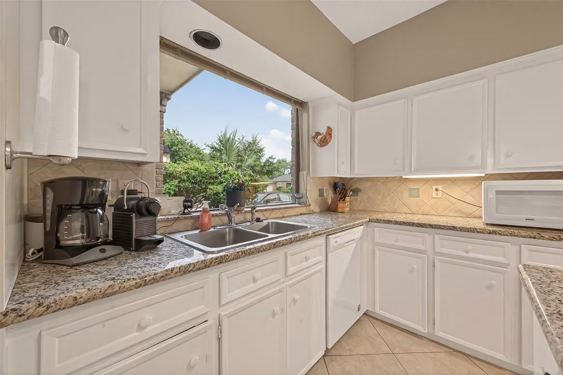 Photo 2 of 11614 Cedar Creek Drive, Houston, TX