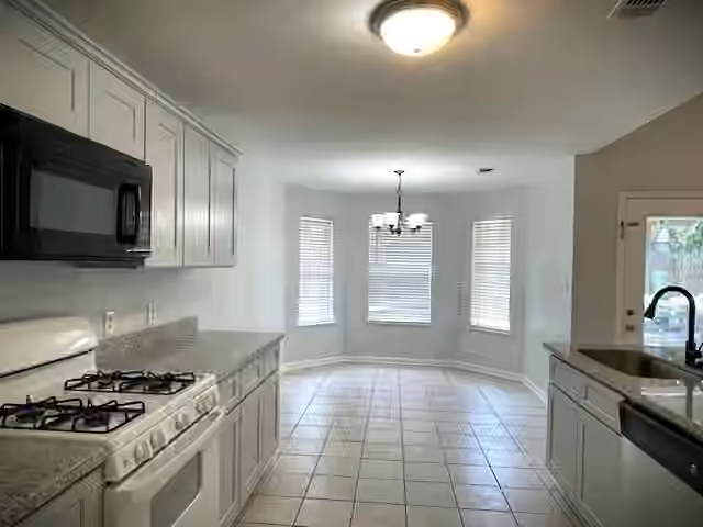 Photo 7 of 14 Clara Barton Lane, Galveston, TX