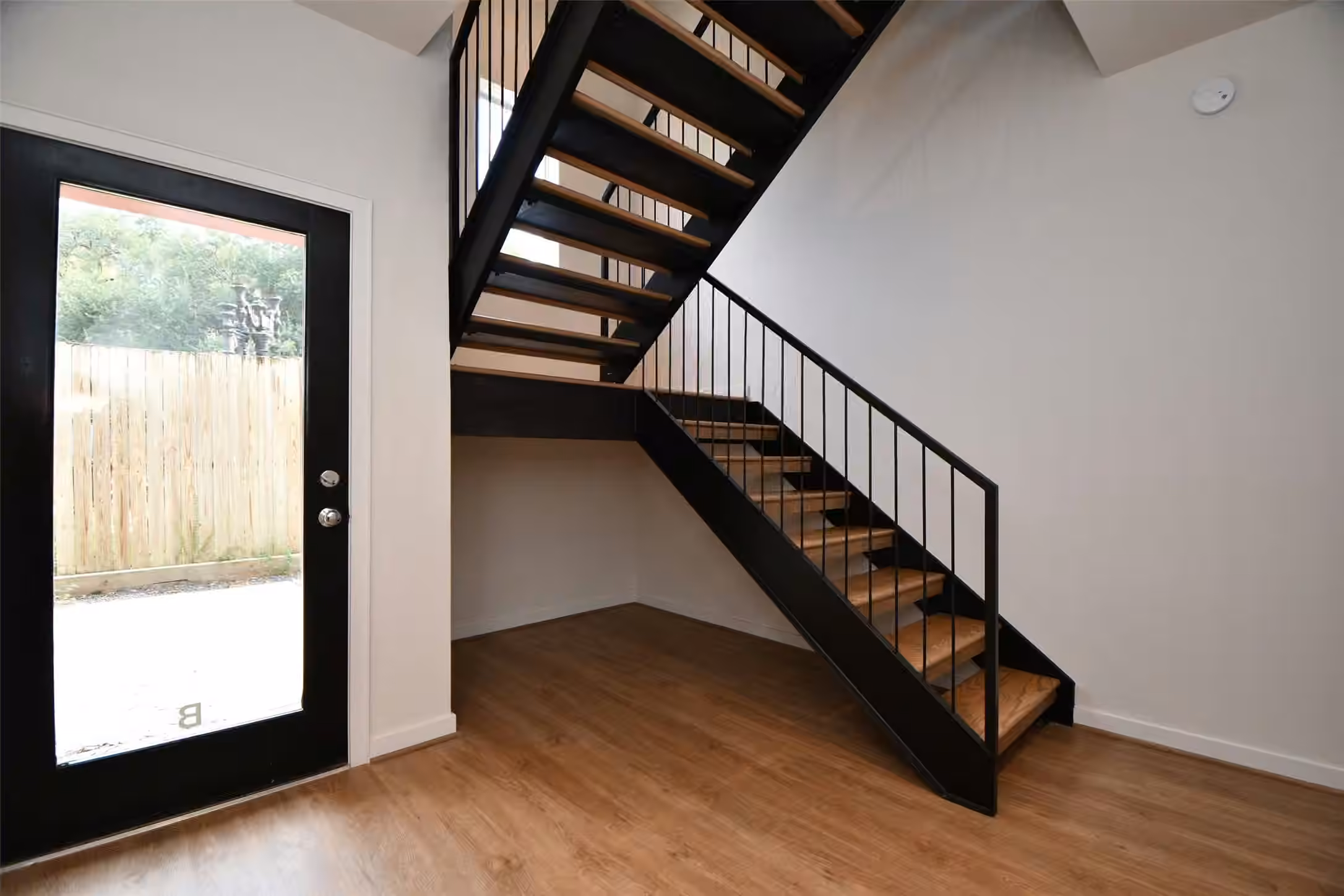 Photo 6 of 92 Dennis Street B, Houston, TX