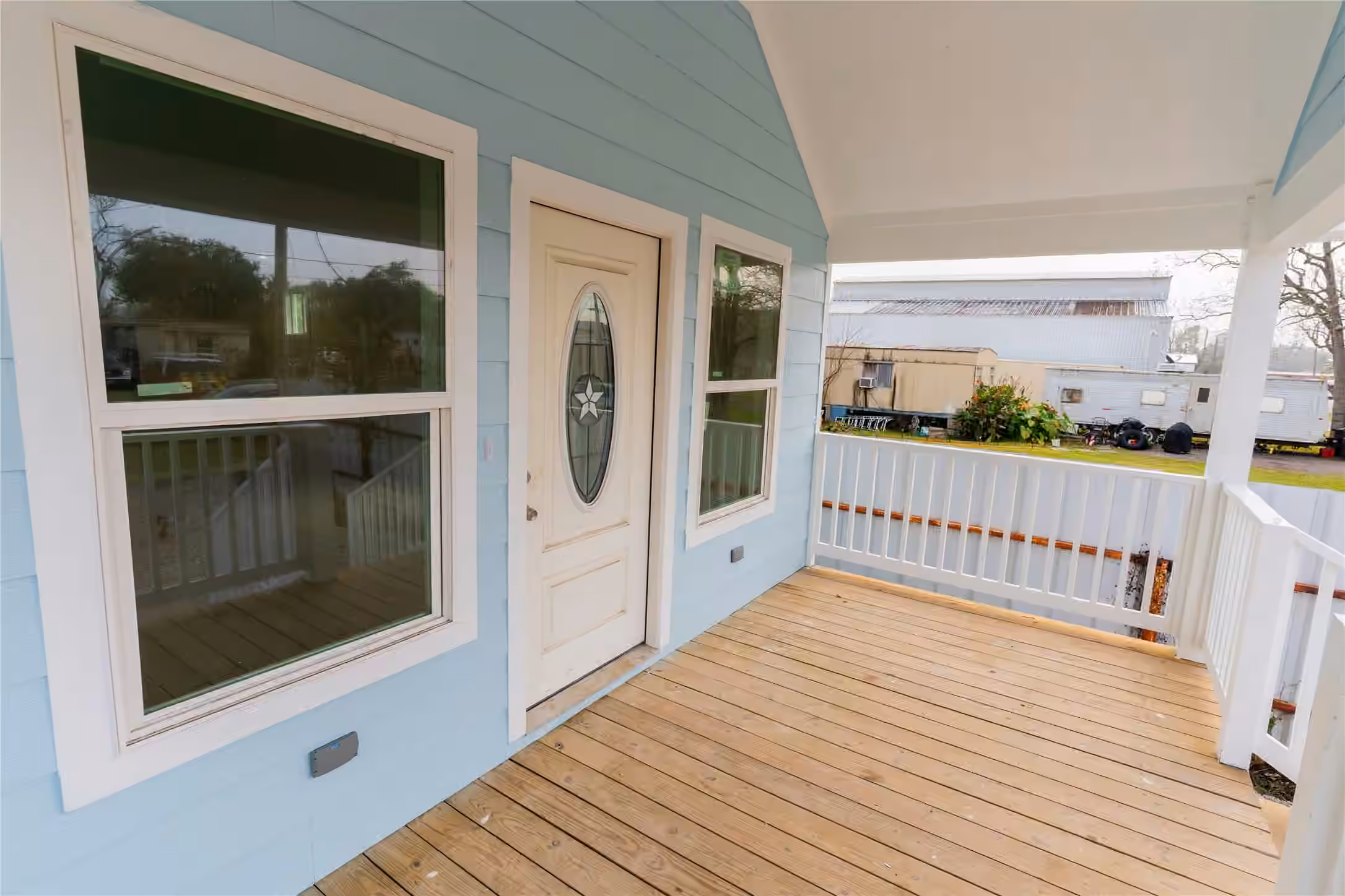 Photo 3 of 4425 7th Street, Bacliff, TX