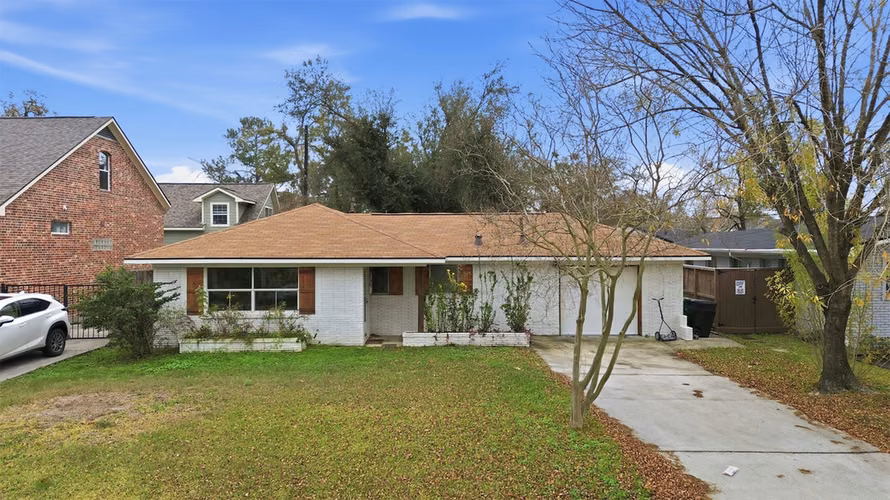 Photo 4 of 6023 Pineshade Lane, Houston, TX