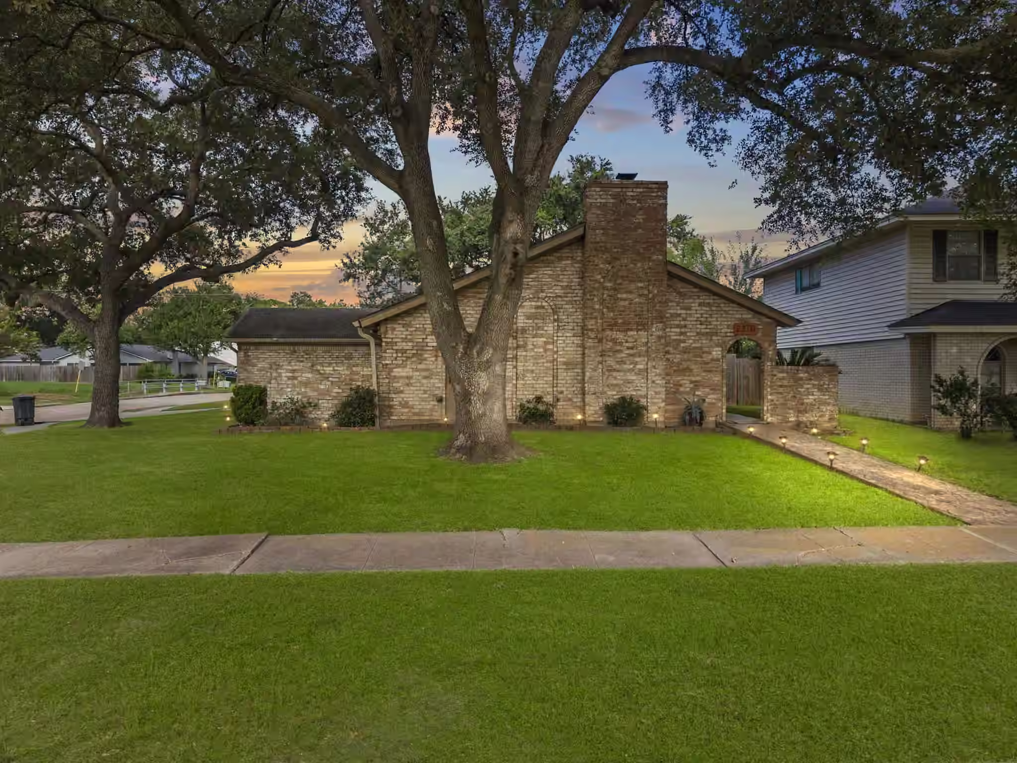 Photo 2 of 2210 Joel Wheaton Road, Houston, TX
