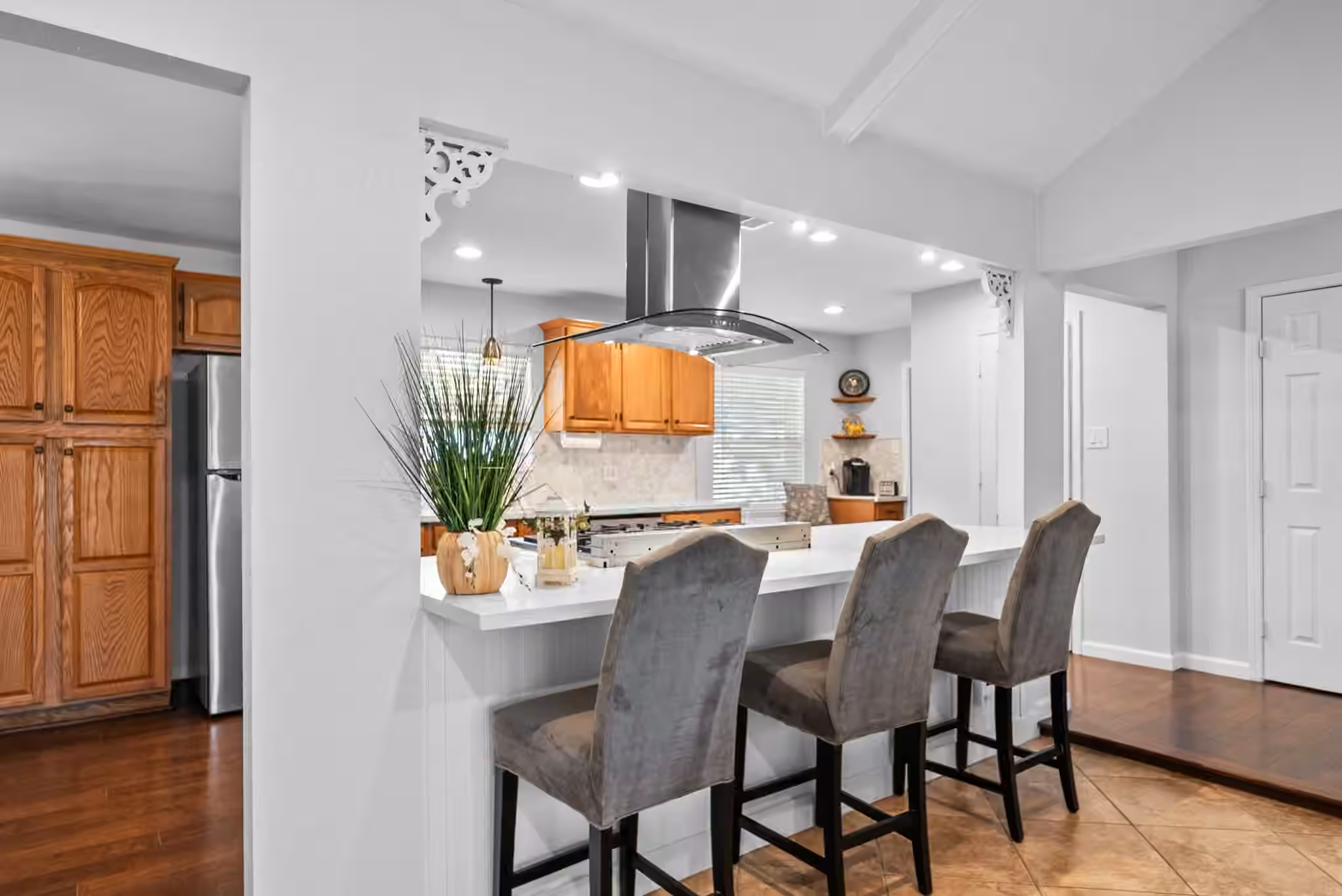 Photo 5 of 2210 Joel Wheaton Road, Houston, TX
