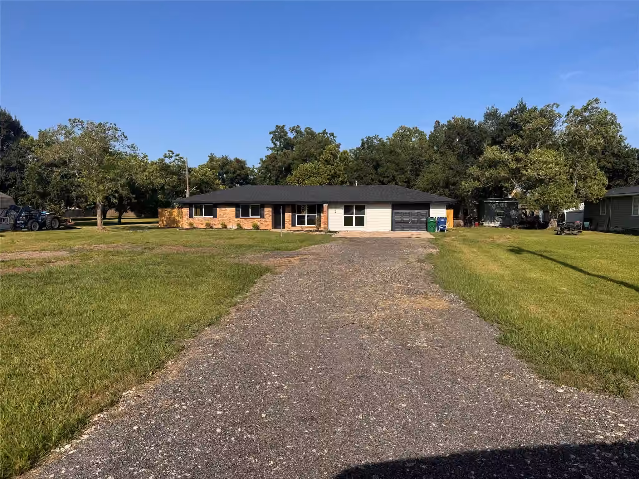 Photo of 909 S Downing Road, Angleton, TX 77515