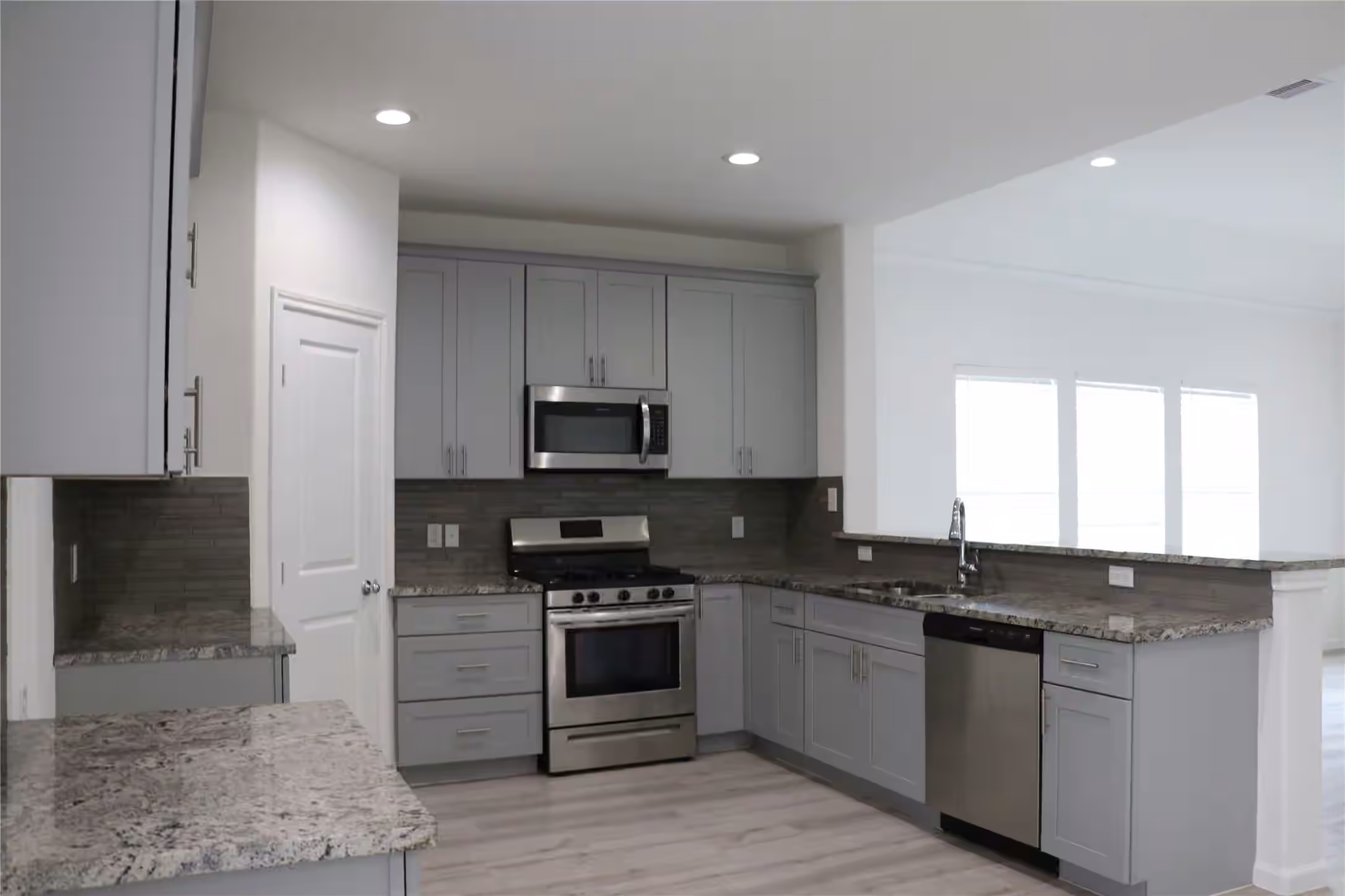 Photo 6 of 304 Carlos Leal Drive, Dayton, TX