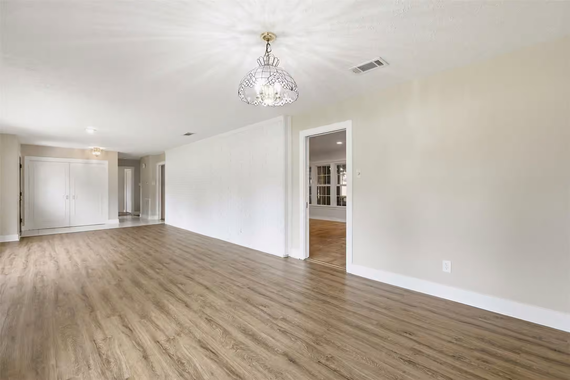 Photo 5 of 120 Caldwell Street, Baytown, TX
