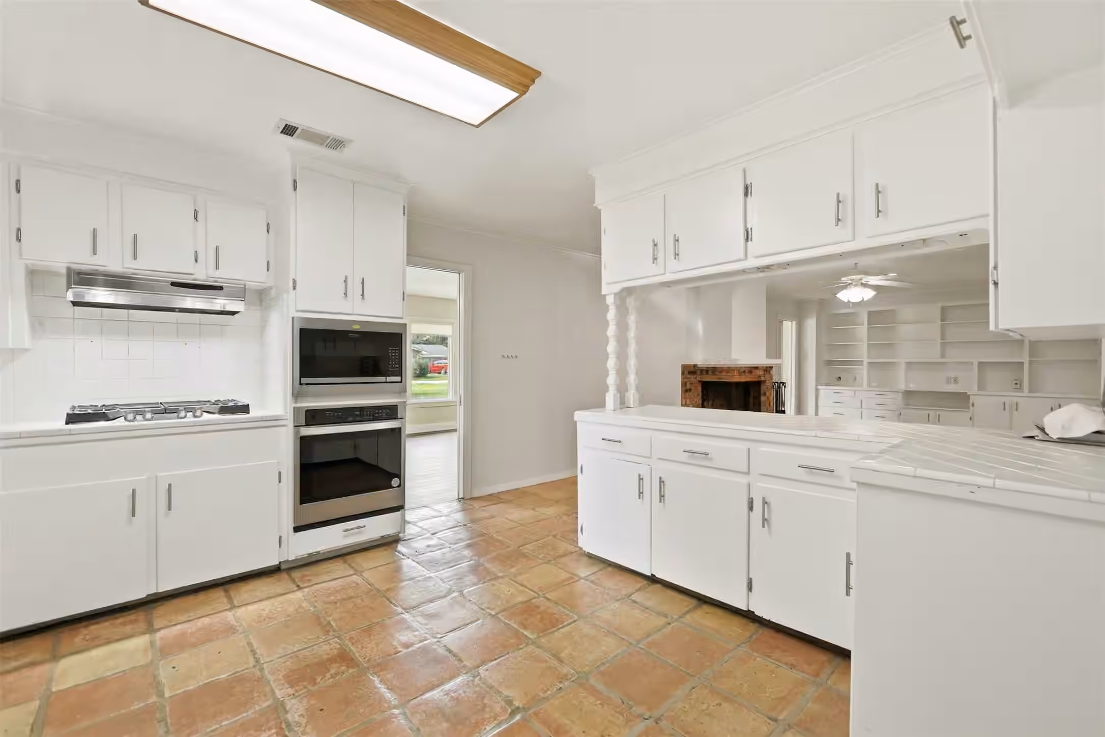 Photo 7 of 120 Caldwell Street, Baytown, TX