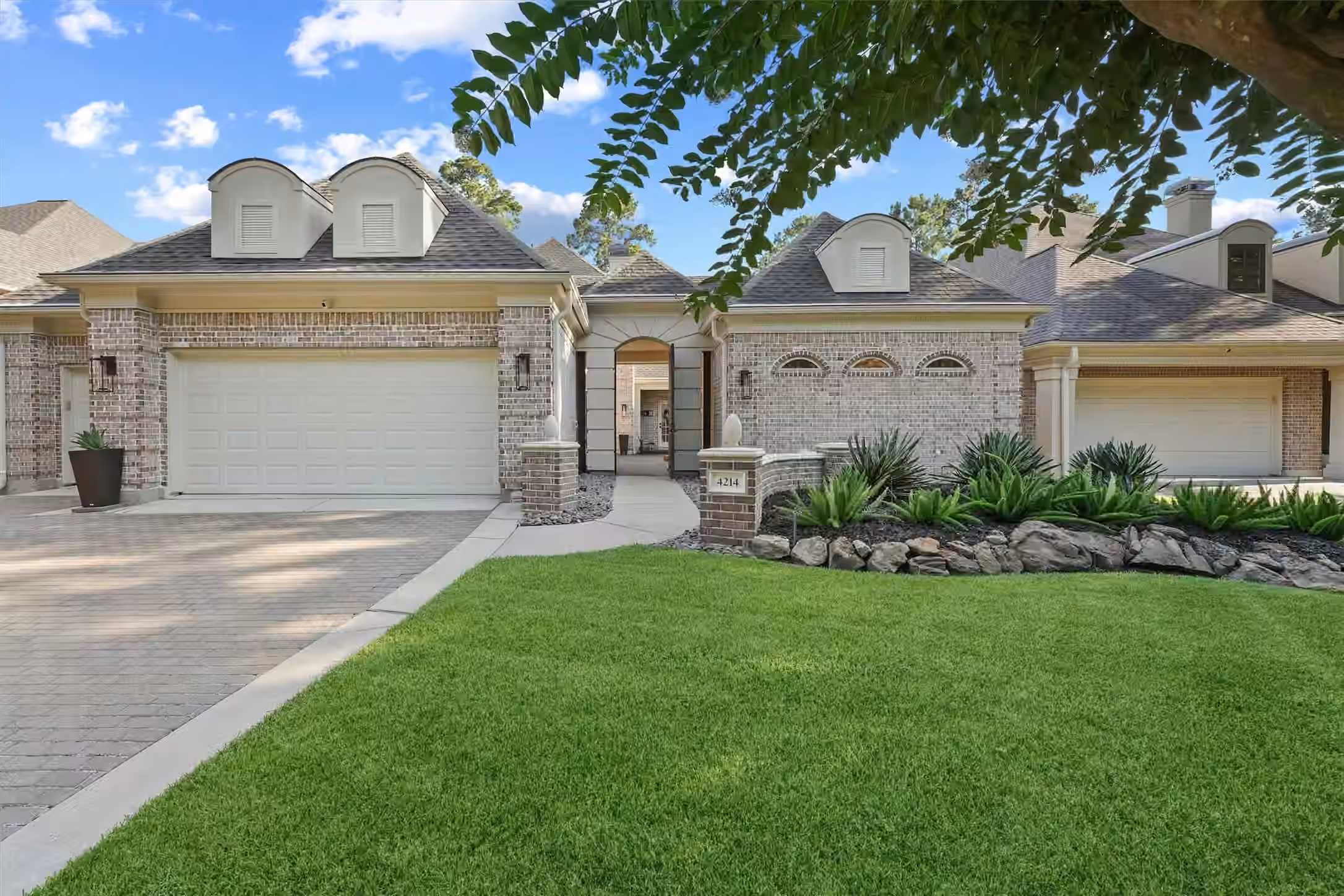 Photo 2 of 4214 Hidden Links Court, Kingwood, TX