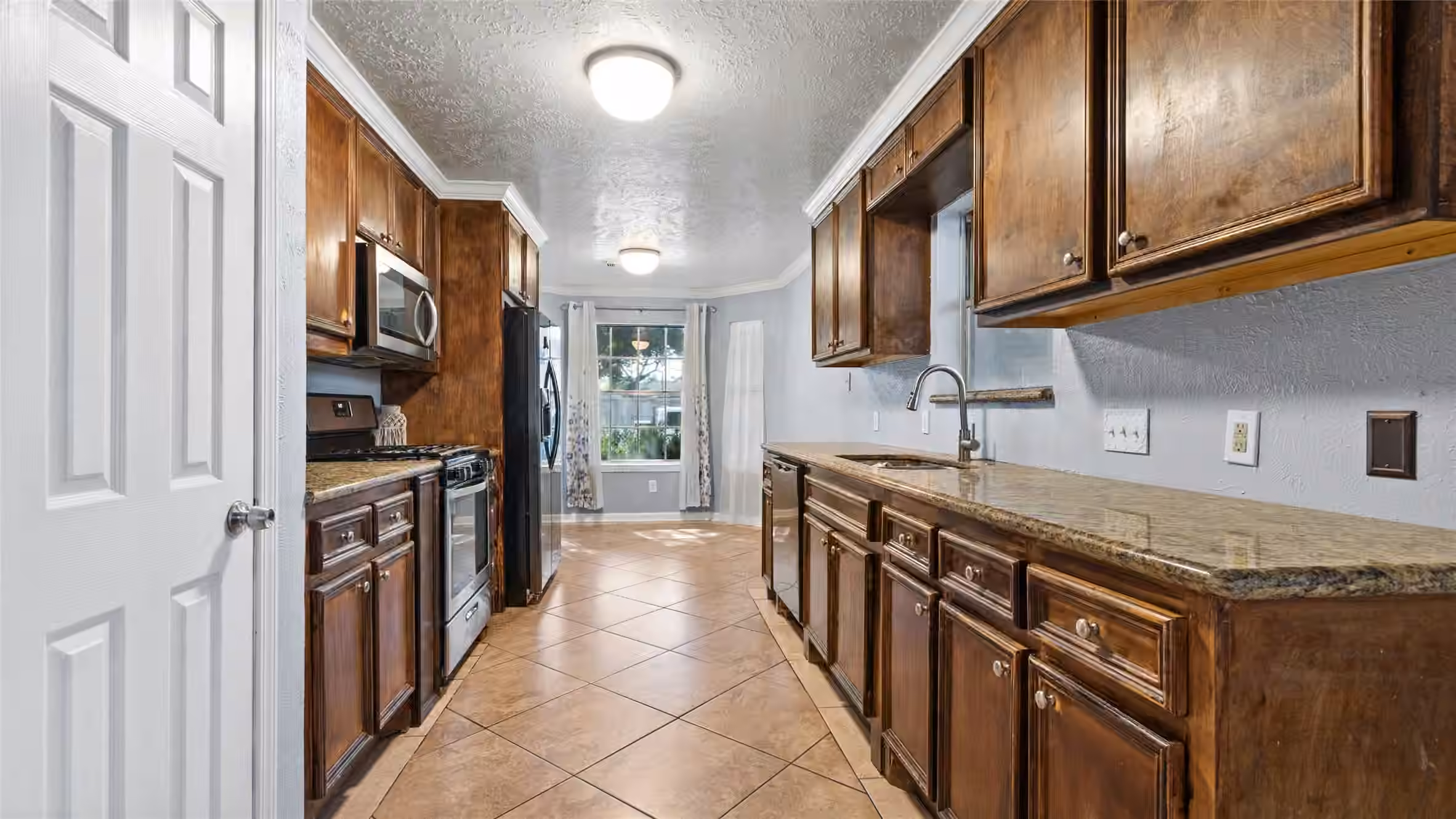 Photo 3 of 3707 Somerton Drive, La Porte, TX