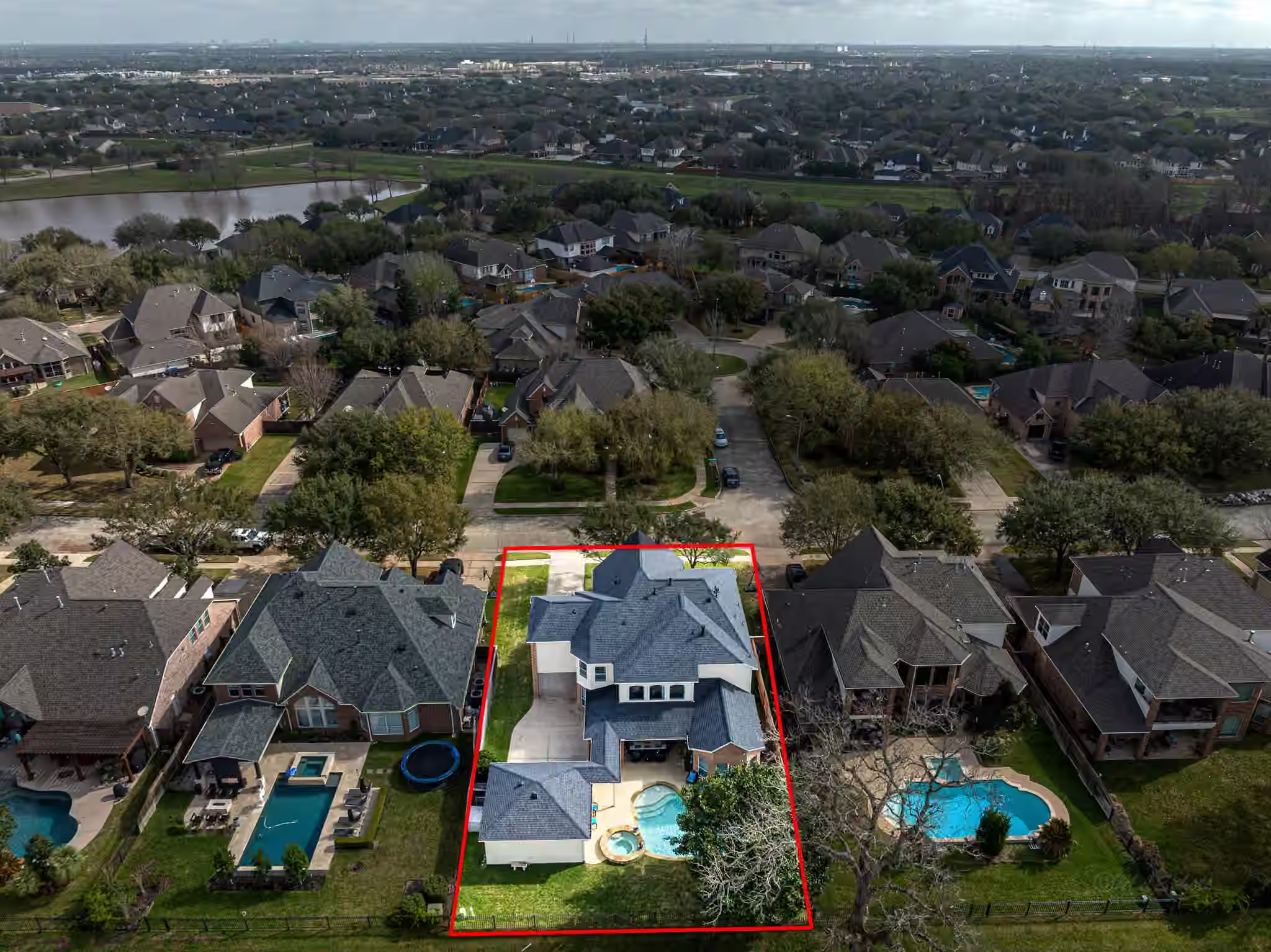 Photo 4 of 8310 Crescent Knolls Drive, Richmond, TX