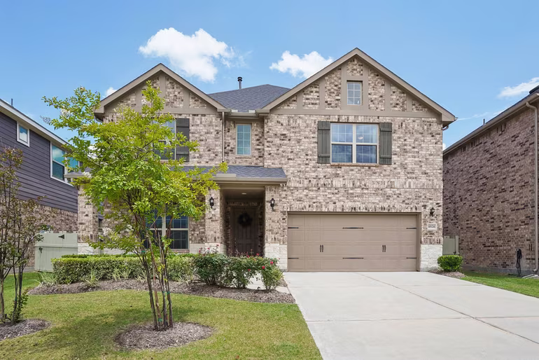 Photo of 10126 Bayou Oaks Drive, Conroe, TX 77385-2113