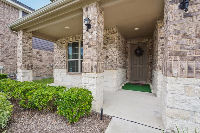 Photo 4 of 10126 Bayou Oaks Drive, Conroe, TX