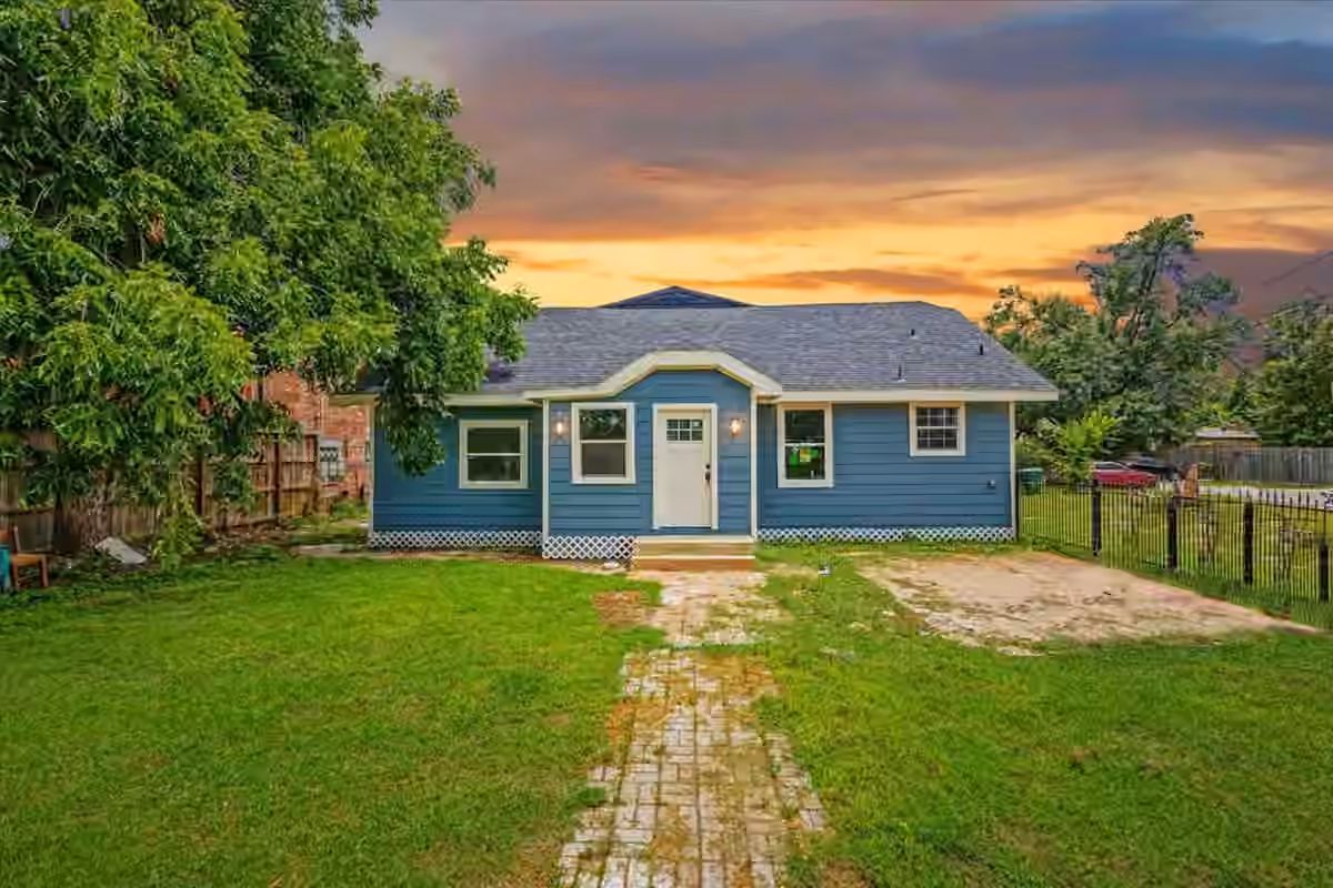 Photo 2 of 8248 Park Terrace Street, Houston, TX
