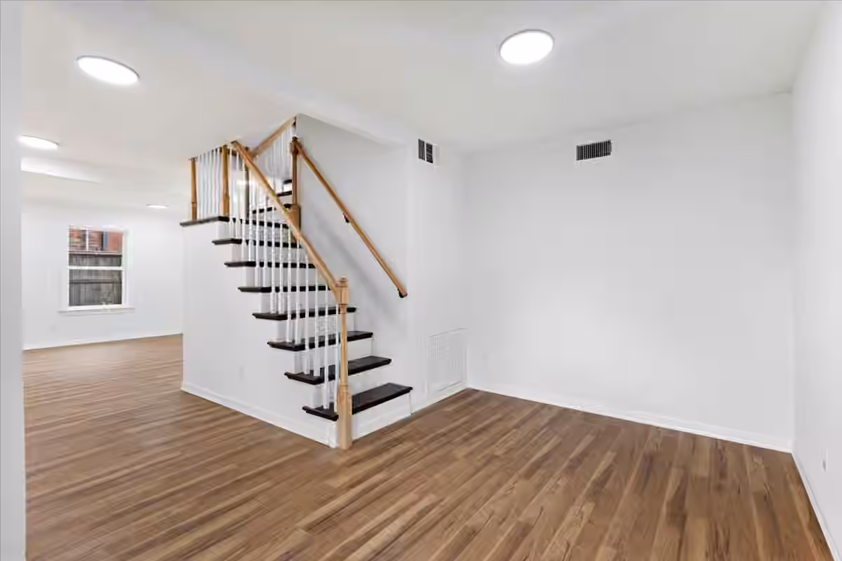 Photo 5 of 8248 Park Terrace Street, Houston, TX
