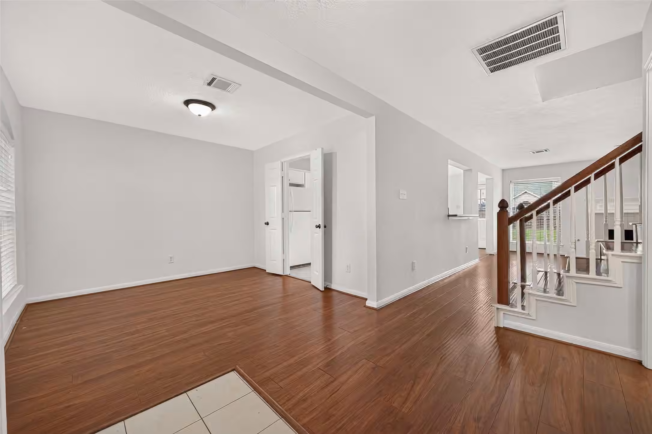 Photo 5 of 5715 Black Canyon Court, Sugar Land, TX