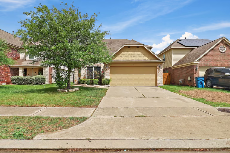 Photo 4 of 15607 Sheldon Ridge Way, Houston, TX