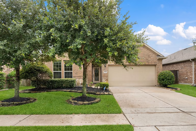 Photo of 9814 Deborah Colony Lane, Humble, TX 77396