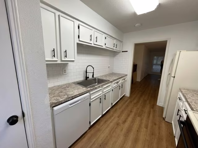 Photo 5 of 1300 Eagle Lake Road 3, Sealy, TX