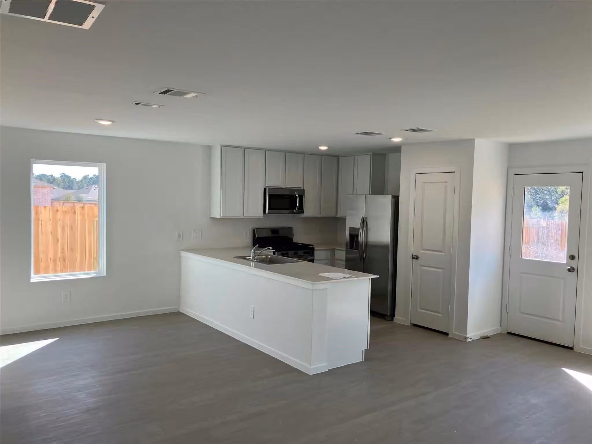 Photo 5 of 2414 Cherry Ruby Drive, Rosharon, TX
