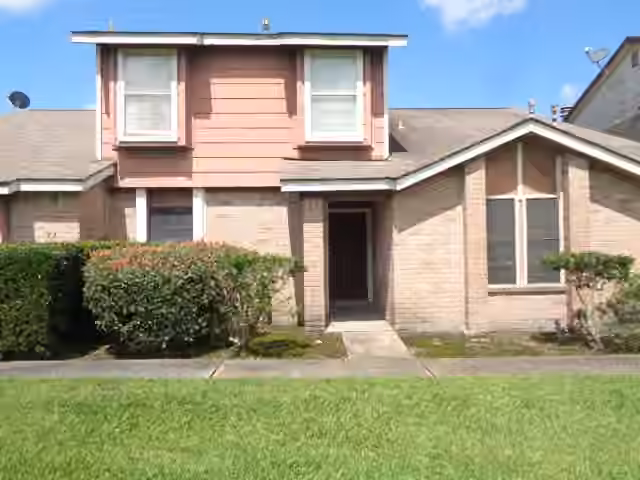 Photo of 1875 Country Village Boulevard B, Humble, TX