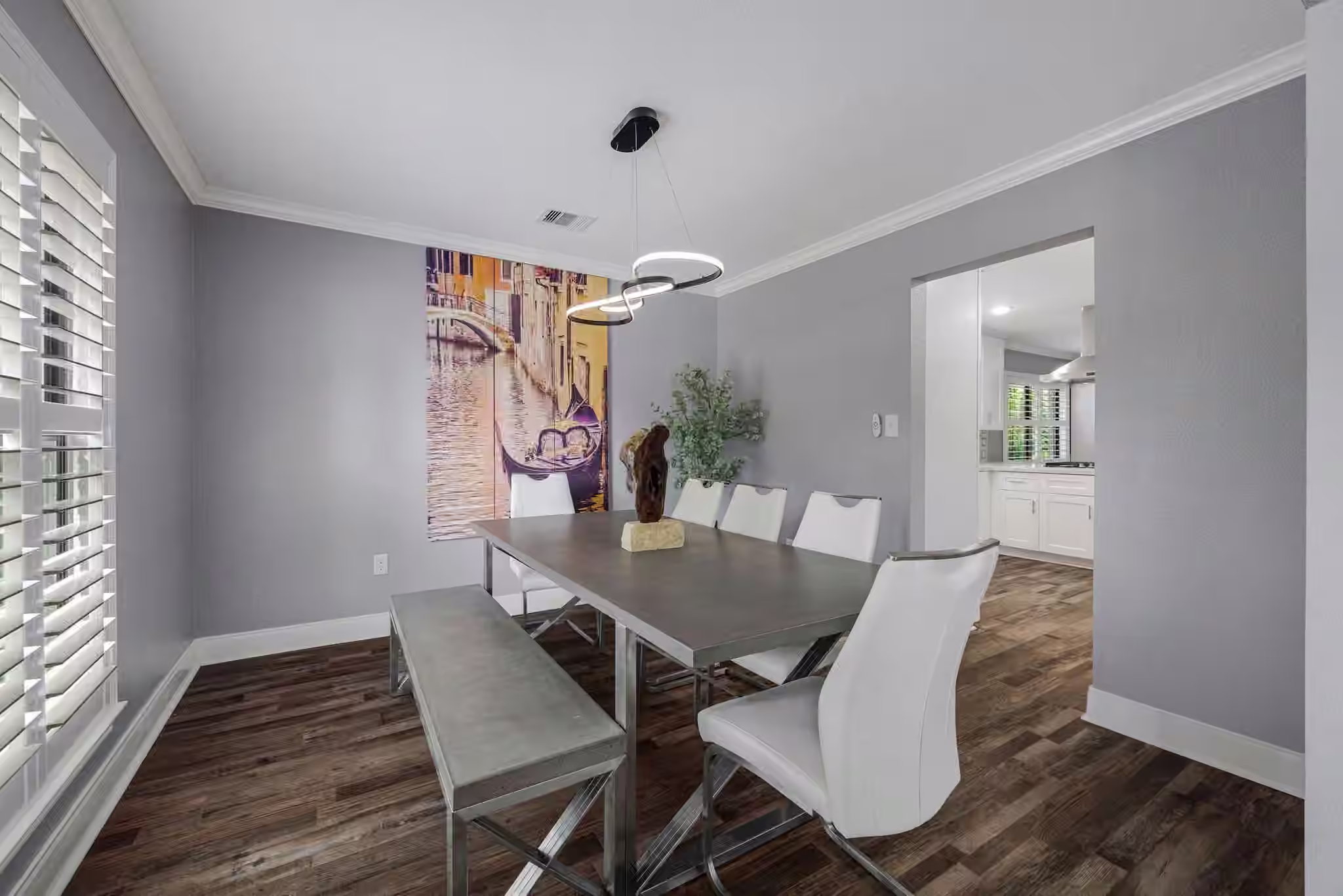 Photo 5 of 1722 Saddlecreek Drive, Houston, TX