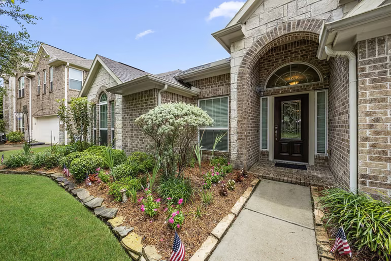 Photo 3 of 987 Astoria Lane, League City, TX