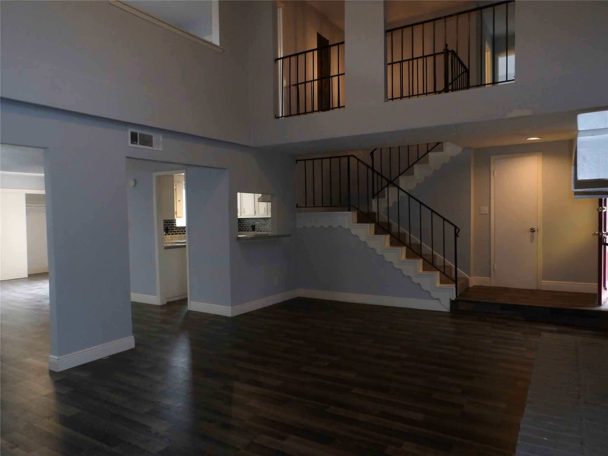 Photo 2 of 10758 Boardwalk Street, Houston, TX
