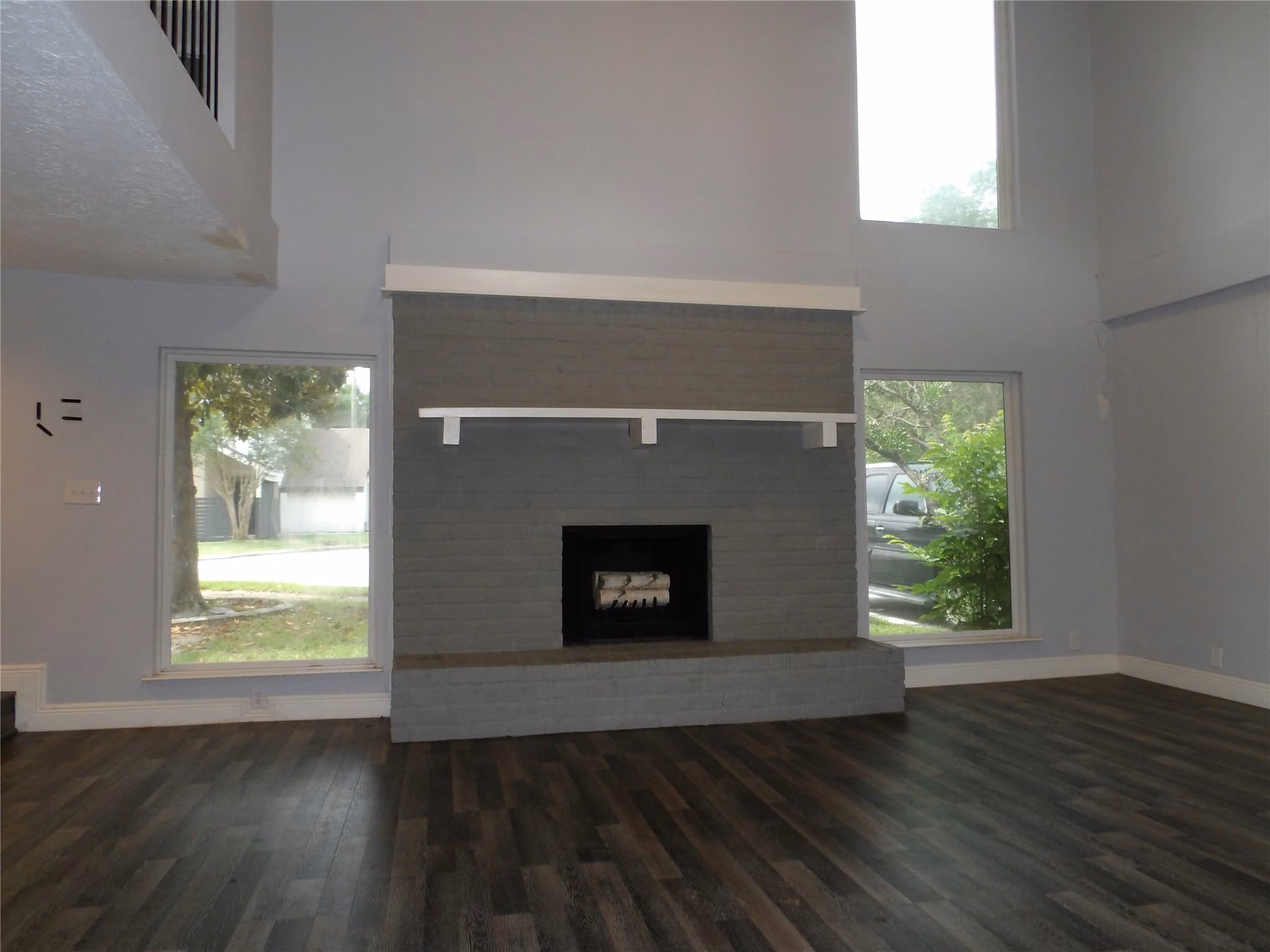 Photo 3 of 10758 Boardwalk Street, Houston, TX