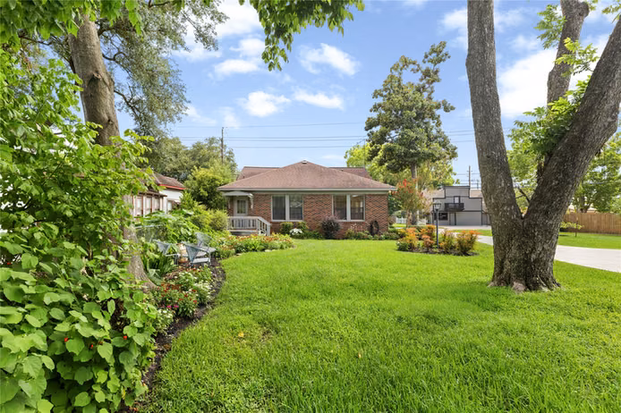 Photo 6 of 906 Higgins, Humble, TX