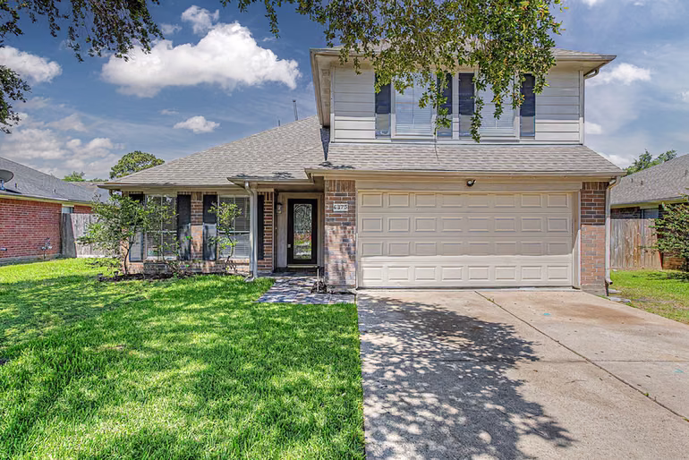 Photo 2 of 6375 Crossway Drive, Houston, TX