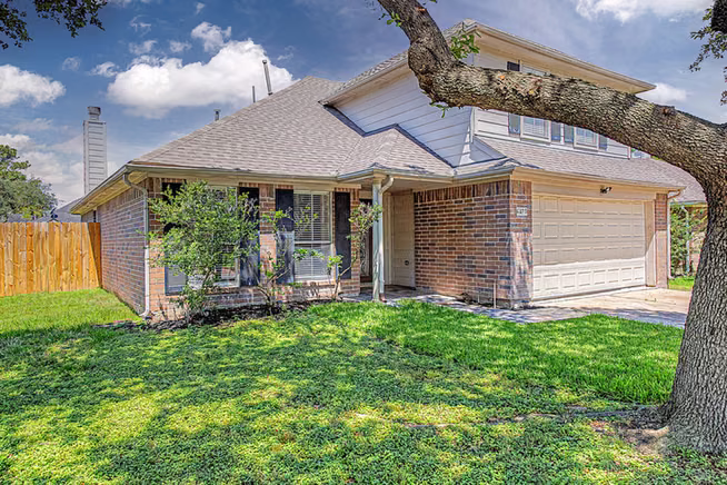 Photo 3 of 6375 Crossway Drive, Houston, TX