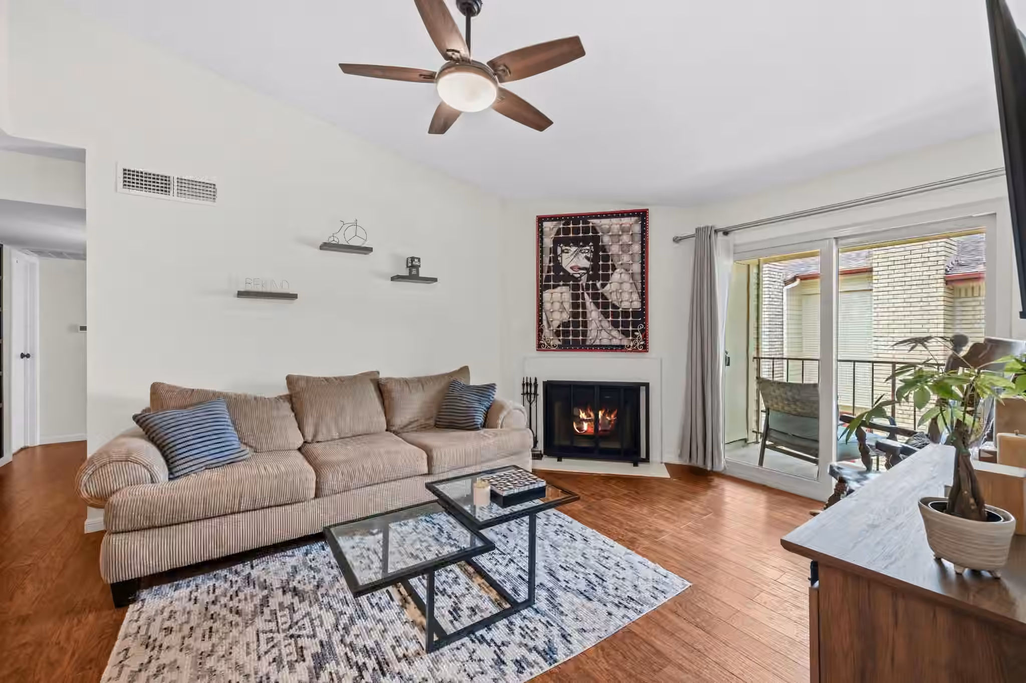 Photo 4 of 2120 El Paseo Street 3008, Houston, TX
