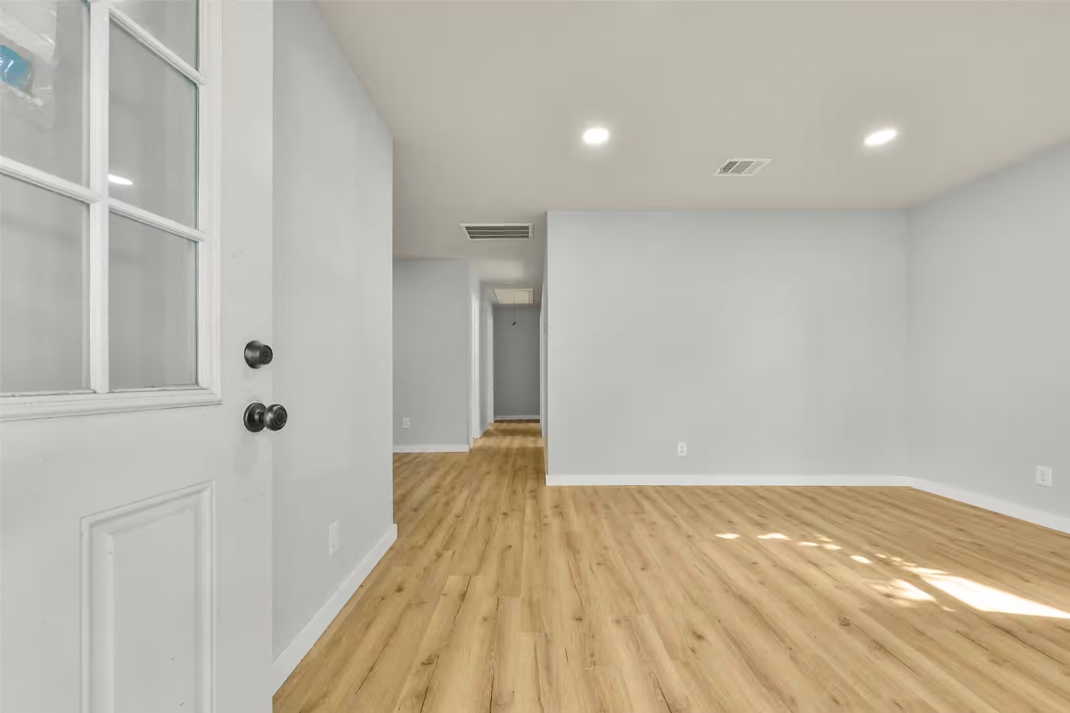 Photo 2 of 10705 Munn Street, Houston, TX