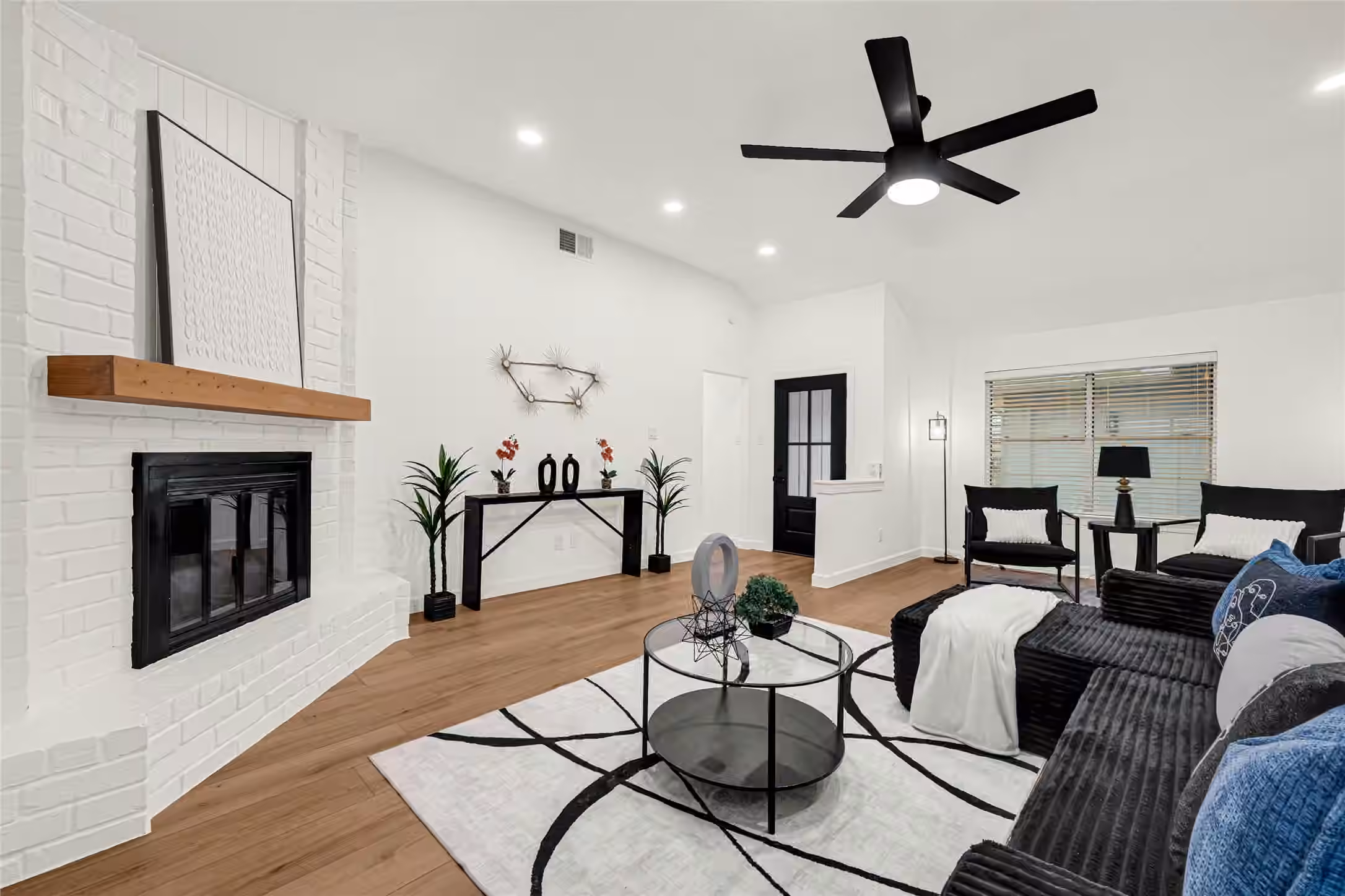 Photo of 2303 Strait Lane, Houston, TX